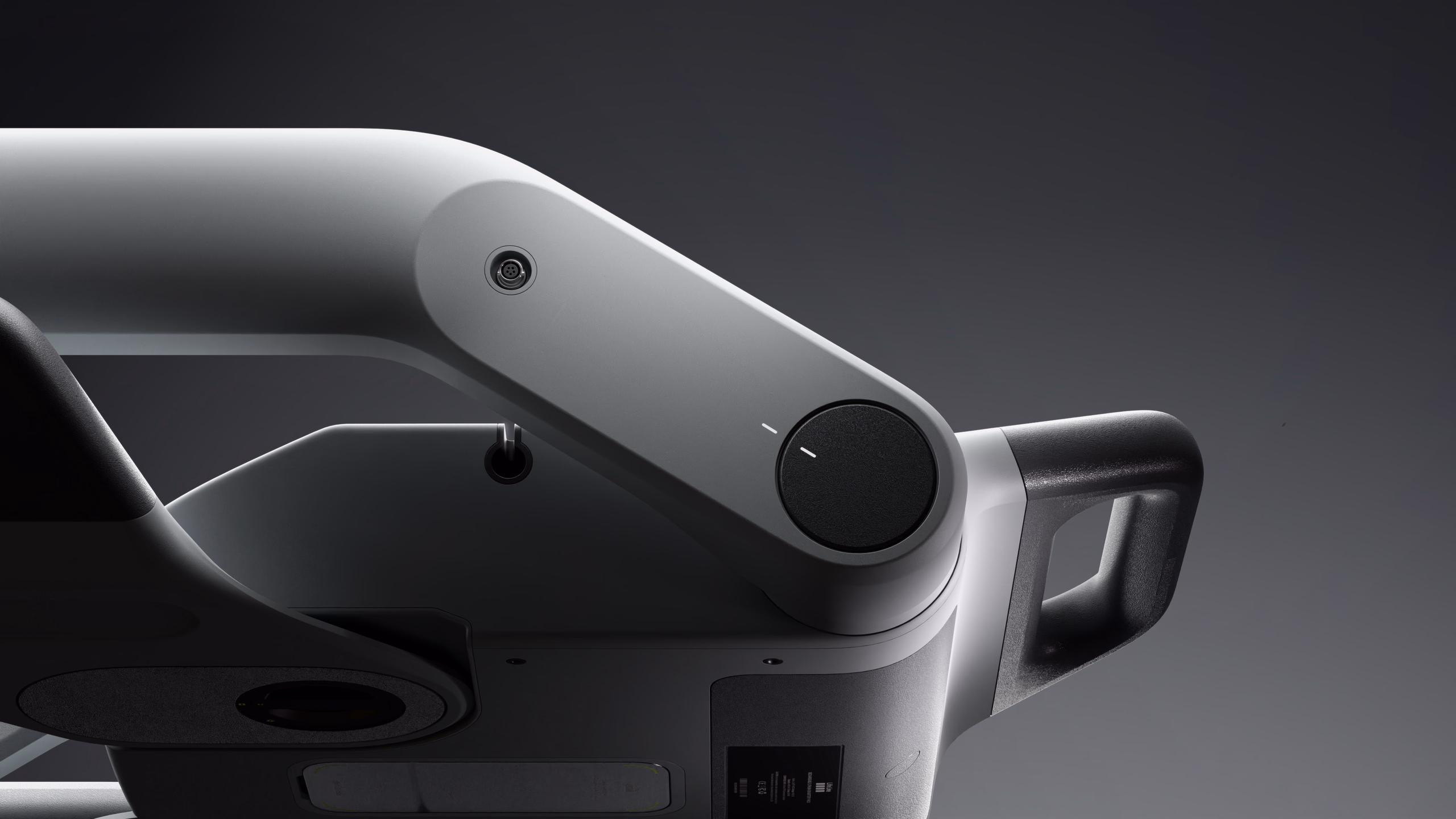 LifeLine compression arm side view showing robust construction