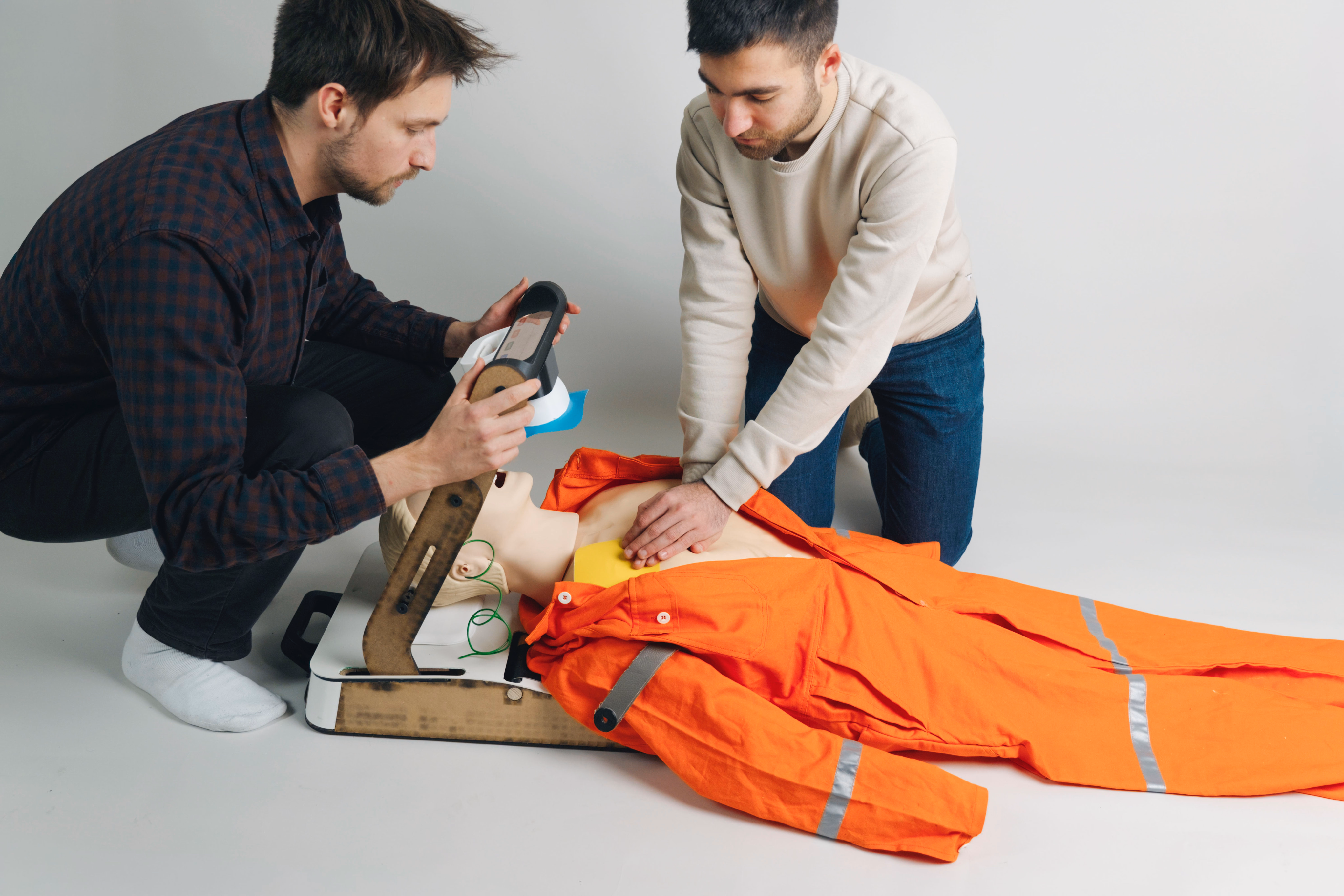 Compression machine prototype in active testing scenario