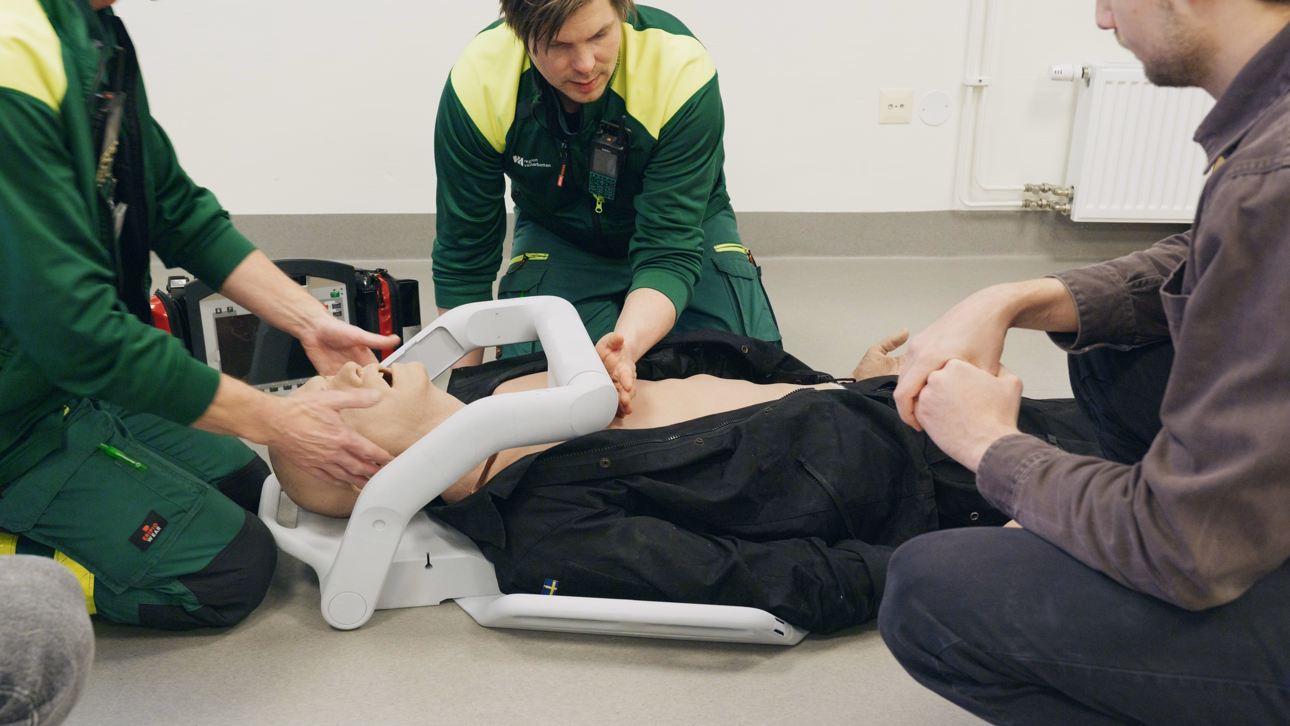 Head-side application of the compression device prototype