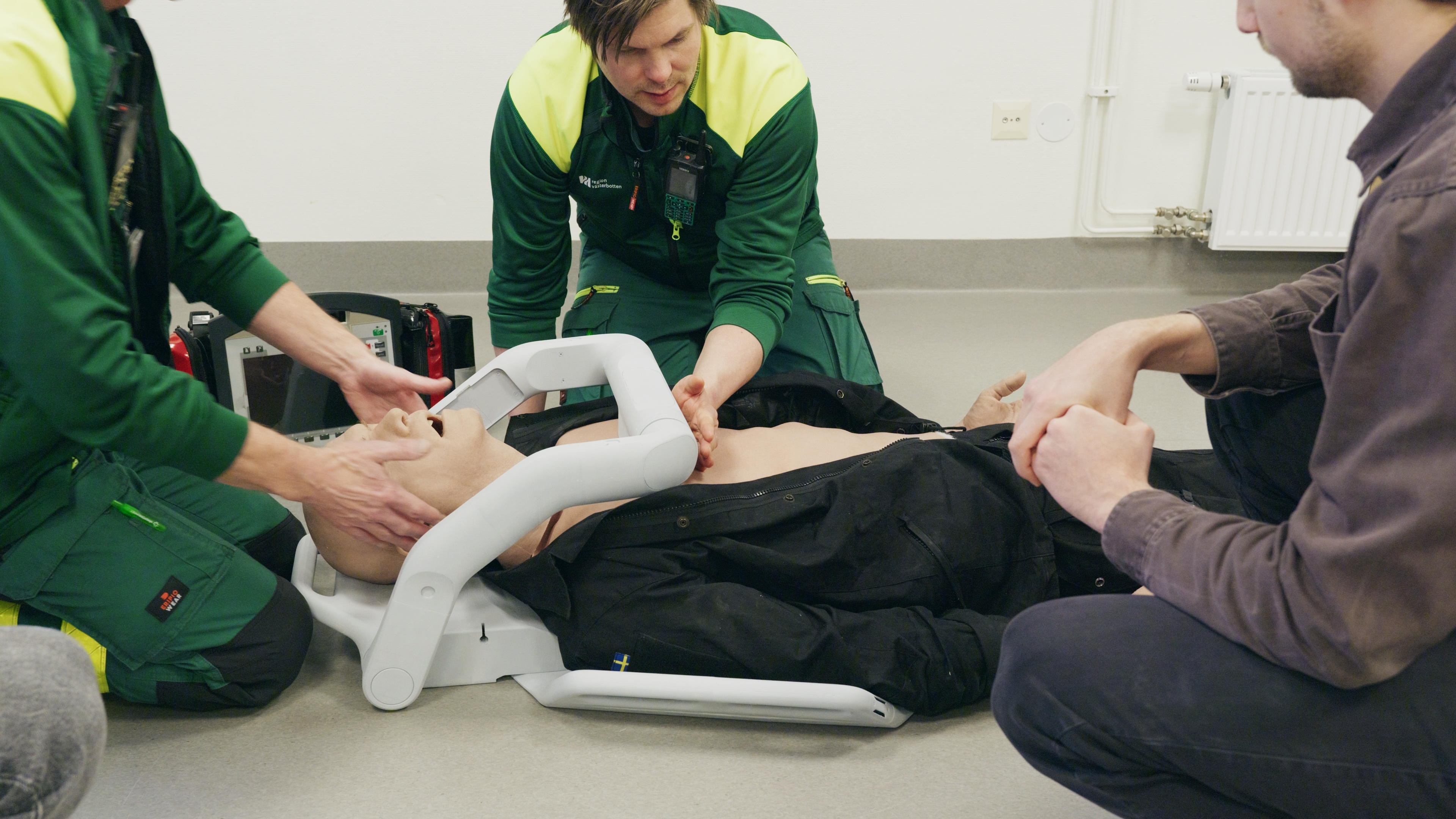 Head-side application of the compression device prototype